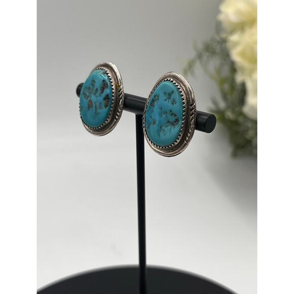 Vintage Navajo Sterling Kingman Pyrite Turquoise Artist Signed GD Clip Earrings - Picture 5 of 10